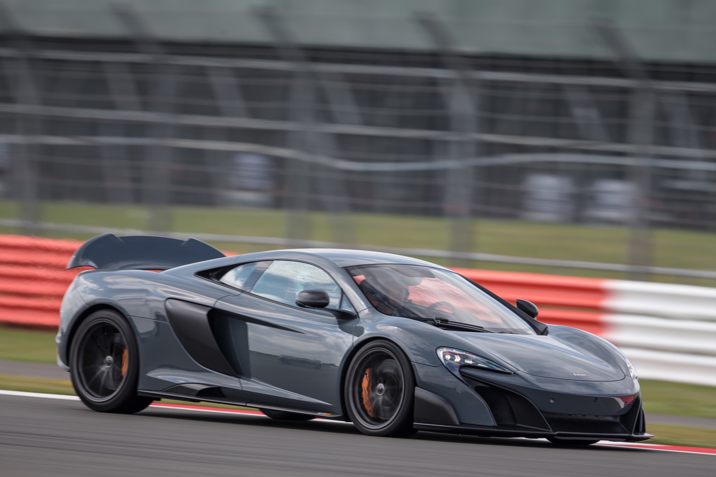 McLaren 675 LT Photo: veepix