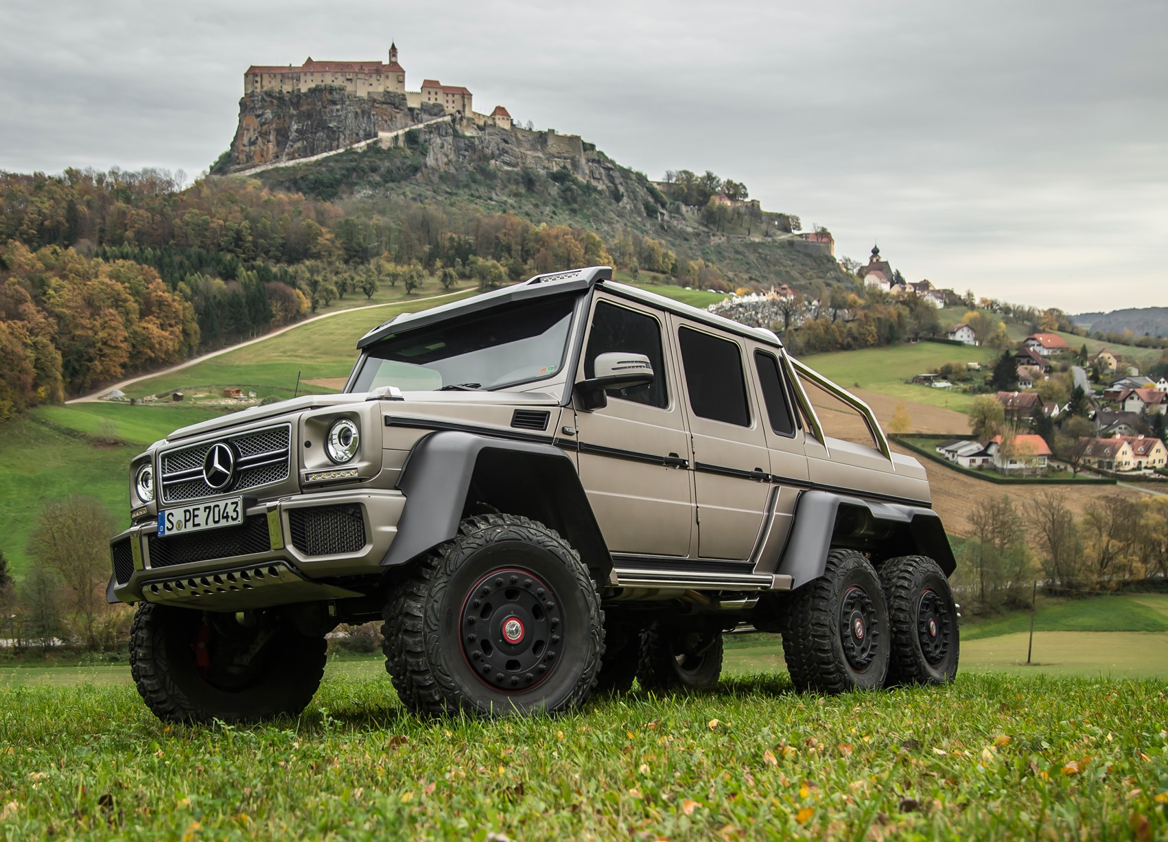 Mercedes Benz G63 6x6 Photo Motortrend